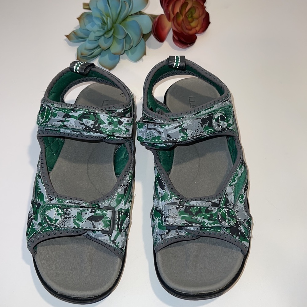 L.L.Bean Camo Sandals Boy’s Size 3